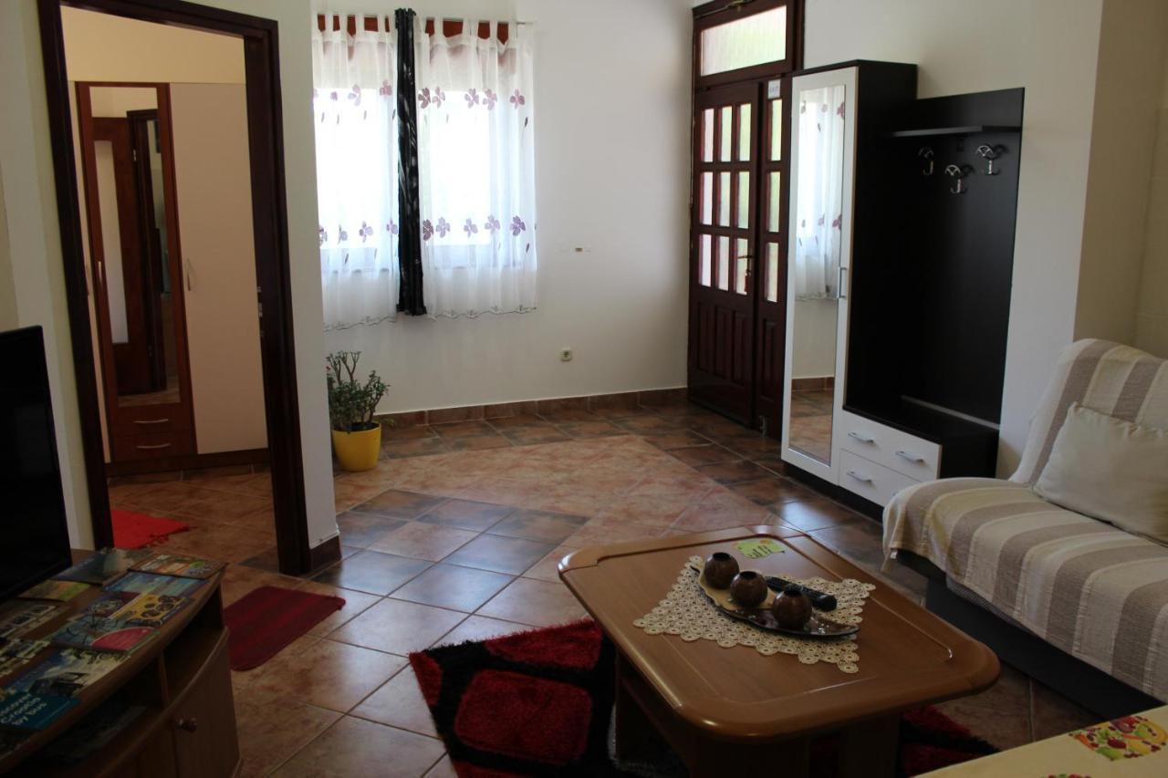 Apartment Mis Floura Риека Экстерьер фото