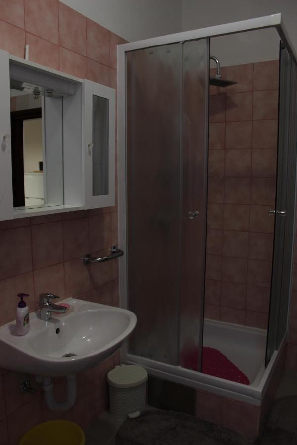 Apartment Mis Floura Риека Экстерьер фото