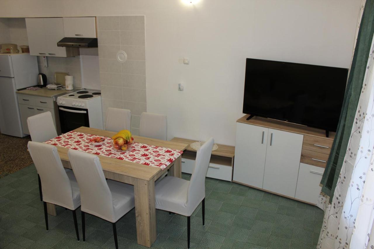 Apartment Mis Floura Риека Экстерьер фото